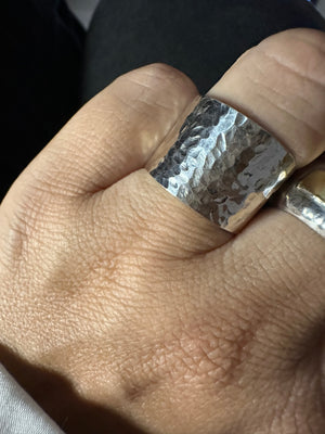 Anillo Martillado