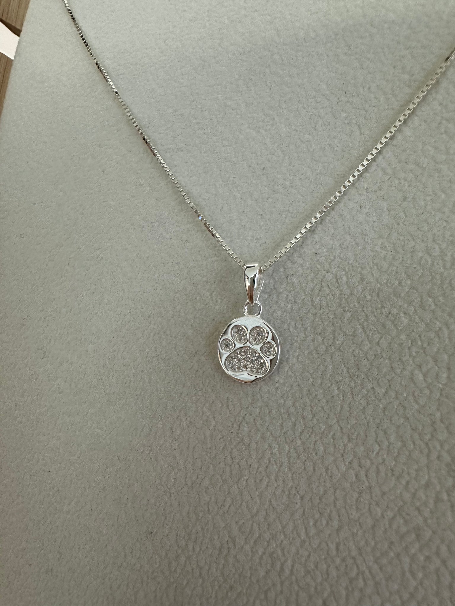 Medalla huellita con Cubic y cadena Colgantes