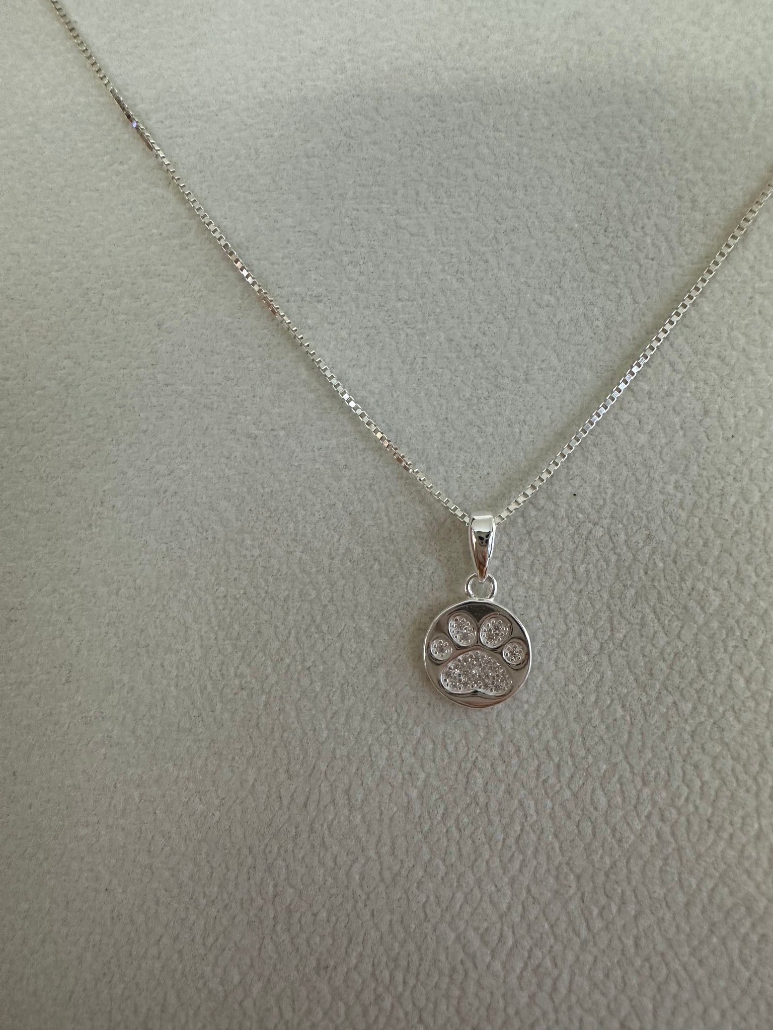 Medalla huellita con Cubic y cadena Colgantes